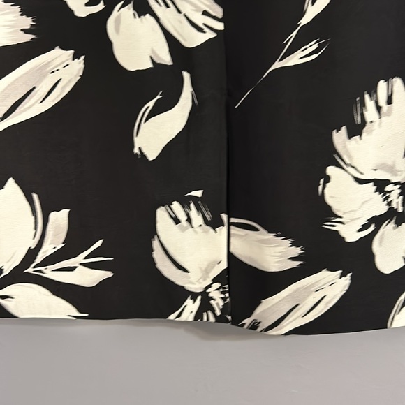 NWT - Nieman Marcus Exclusive Silk Skirt - Picture 10 of 16